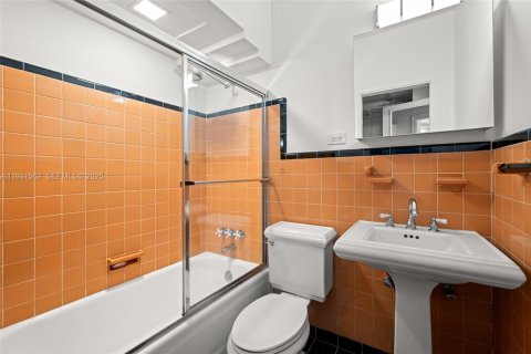 Купить кондоминиум в Майами-Бич, Флорида 50.63м2, № 1990149 - фото 12