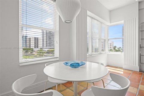 Купить кондоминиум в Майами-Бич, Флорида 50.63м2, № 1990149 - фото 6