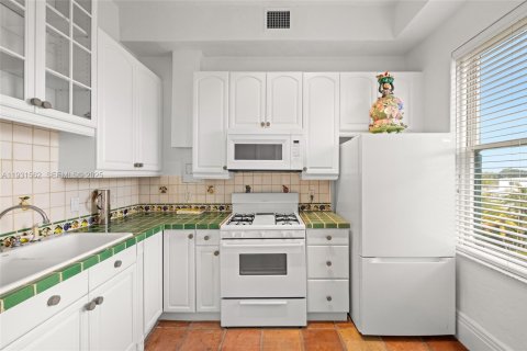 Купить кондоминиум в Майами-Бич, Флорида 50.63м2, № 1990149 - фото 11