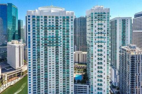 Condo in Miami, Florida, 3 bedrooms № 2065051 - photo 4