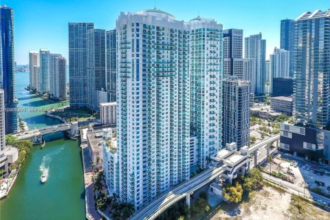 Condo in Miami, Florida, 3 bedrooms № 2065051 - photo 3