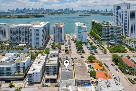 Condominio en alquiler en Miami Beach, Florida, 1 dormitorio, 64.47 m2 № 2008020 - foto 17