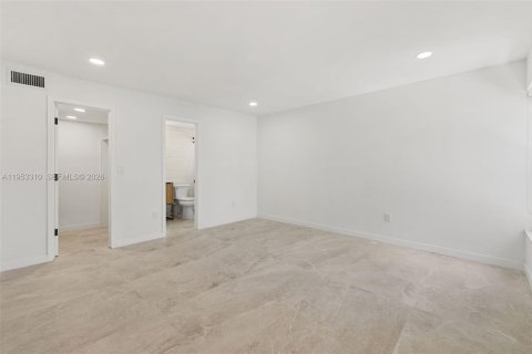 Condominio en alquiler en Miami Beach, Florida, 1 dormitorio, 64.47 m2 № 2008020 - foto 12