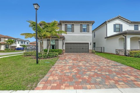 Casa en venta en Lake Worth, Florida, 5 dormitorios, 245.73 m2 № 2177124 - foto 3