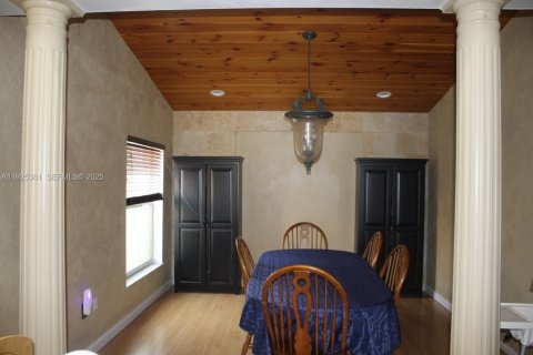 Купить виллу или дом в Пемброк-Пайнс, Флорида 3 спальни, 165.55м2, № 1984613 - фото 14