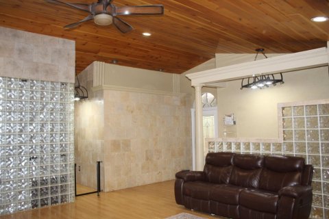 Купить виллу или дом в Пемброк-Пайнс, Флорида 3 спальни, 165.55м2, № 1984613 - фото 5