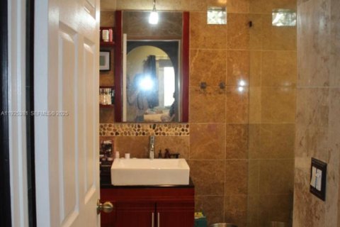 Купить виллу или дом в Пемброк-Пайнс, Флорида 3 спальни, 165.55м2, № 1984613 - фото 12