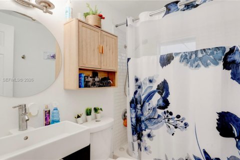 Купить виллу или дом в Майами, Флорида 4 спальни, 179.49м2, № 2048739 - фото 10