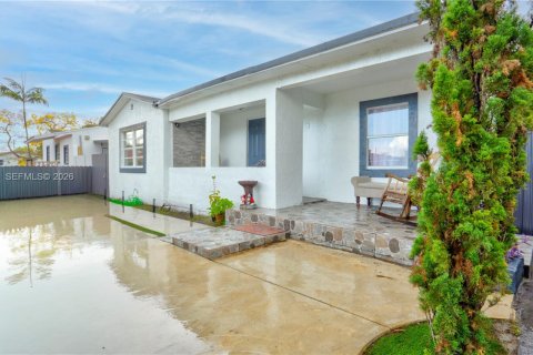 Купить виллу или дом в Майами, Флорида 4 спальни, 179.49м2, № 2048739 - фото 2