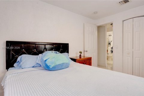 Купить виллу или дом в Майами, Флорида 4 спальни, 179.49м2, № 2048739 - фото 12