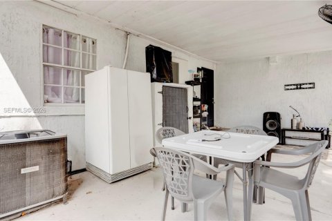 Купить виллу или дом в Майами, Флорида 4 спальни, 179.49м2, № 2048739 - фото 26