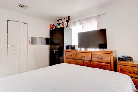 Купить виллу или дом в Майами, Флорида 4 спальни, 179.49м2, № 2048739 - фото 13