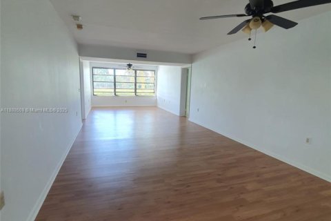 Copropriété à louer à West Palm Beach, Floride: 2 chambres, 133.5 m2 № 1941523 - photo 16