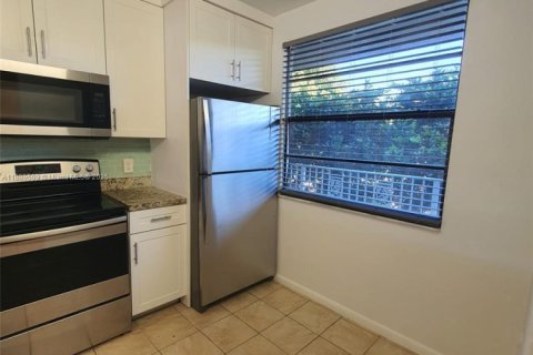 Copropriété à louer à West Palm Beach, Floride: 2 chambres, 133.5 m2 № 1941523 - photo 7