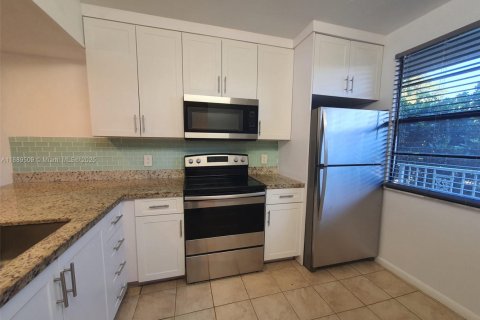 Copropriété à louer à West Palm Beach, Floride: 2 chambres, 133.5 m2 № 1941523 - photo 8