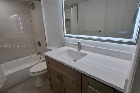 Copropriété à louer à West Palm Beach, Floride: 2 chambres, 133.5 m2 № 1941523 - photo 2