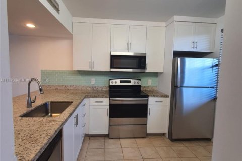 Copropriété à louer à West Palm Beach, Floride: 2 chambres, 133.5 m2 № 1941523 - photo 3