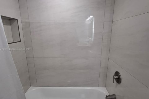 Copropriété à louer à West Palm Beach, Floride: 2 chambres, 133.5 m2 № 1941523 - photo 25