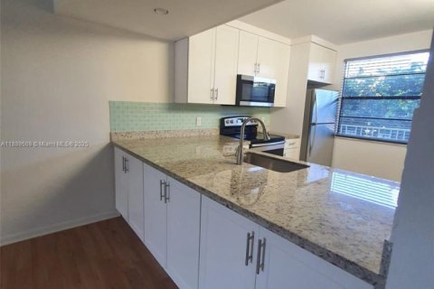 Copropriété à louer à West Palm Beach, Floride: 2 chambres, 133.5 m2 № 1941523 - photo 12