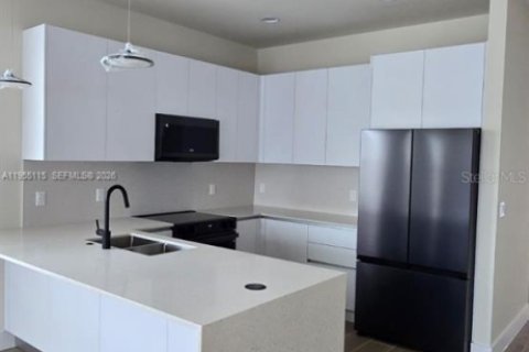 Снять в аренду таунхаус в Клермон, Флорида 4 спальни, 209.59м2, № 2009571 - фото 10