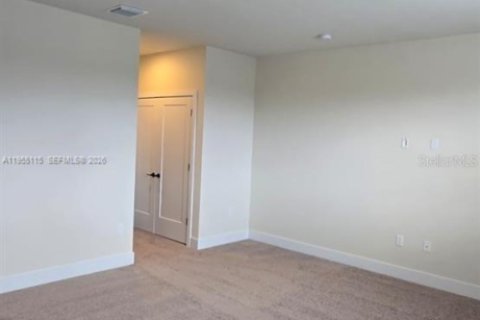 Снять в аренду таунхаус в Клермон, Флорида 4 спальни, 209.59м2, № 2009571 - фото 4