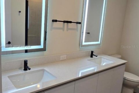 Снять в аренду таунхаус в Клермон, Флорида 4 спальни, 209.59м2, № 2009571 - фото 6