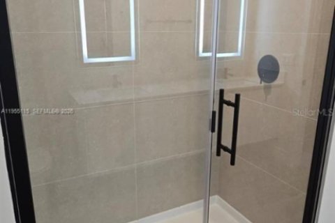 Снять в аренду таунхаус в Клермон, Флорида 4 спальни, 209.59м2, № 2009571 - фото 5