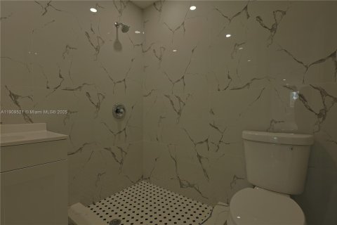 Купить виллу или дом в Майами, Флорида 3 спальни, № 1965189 - фото 17