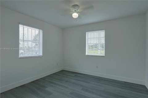 Купить виллу или дом в Майами, Флорида 3 спальни, № 1965189 - фото 15