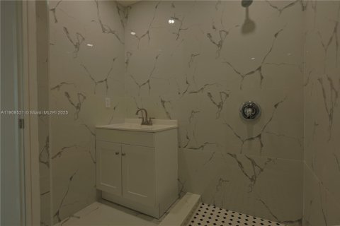 Купить виллу или дом в Майами, Флорида 3 спальни, № 1965189 - фото 13