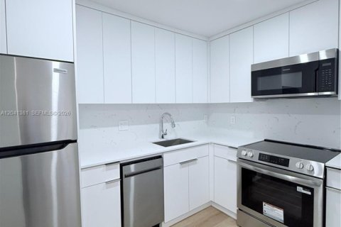 Снять в аренду кондоминиум в Майами-Бич, Флорида 1 спальня, 62.06м2, № 2169273 - фото 6
