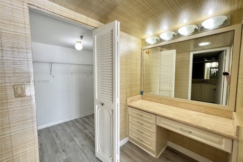 Condo in Sunny Isles Beach, Florida, 3 bedrooms  № 1891890 - photo 18