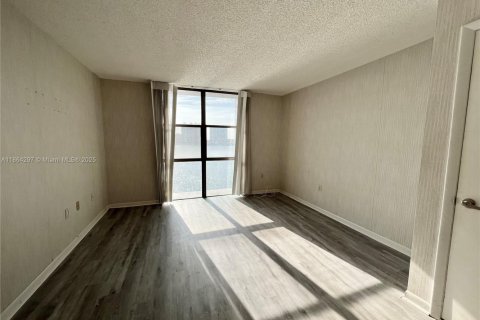Condo in Sunny Isles Beach, Florida, 3 bedrooms  № 1891890 - photo 20