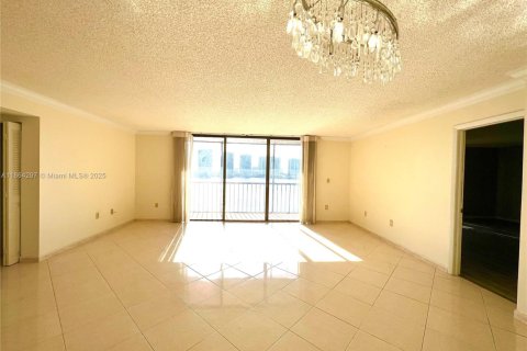 Condo in Sunny Isles Beach, Florida, 3 bedrooms  № 1891890 - photo 5