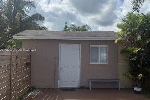 Immobilier commercial à louer à Homestead, Floride: 1 chambre, 112.97 m2 № 1969699 - photo 2