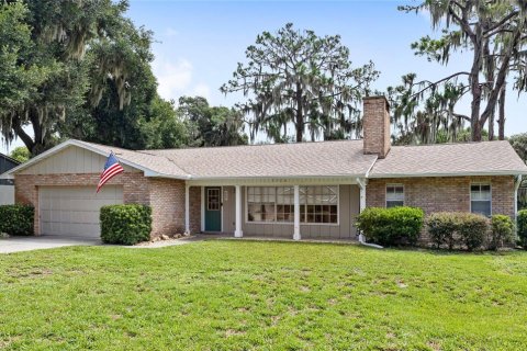 Casa en Eustis, Florida 3 dormitorios, 165.55 m2 № 2290506