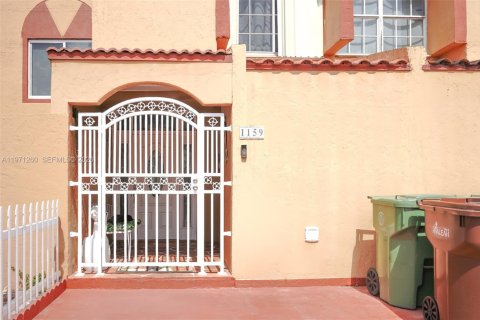 Купить кондоминиум в Хайалиа, Флорида 2 спальни, 112.23м2, № 2038248 - фото 2