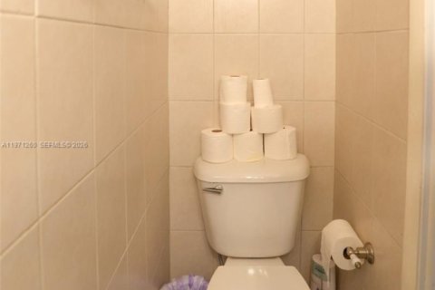 Купить кондоминиум в Хайалиа, Флорида 2 спальни, 112.23м2, № 2038248 - фото 14