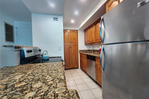 Снять в аренду кондоминиум в Холливуд, Флорида 1 спальня, 69.68м2, № 1874573 - фото 7