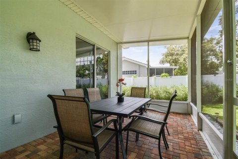 House in Palm Harbor, Florida 3 bedrooms, 173.73 sq.m. № 1850139 - photo 26