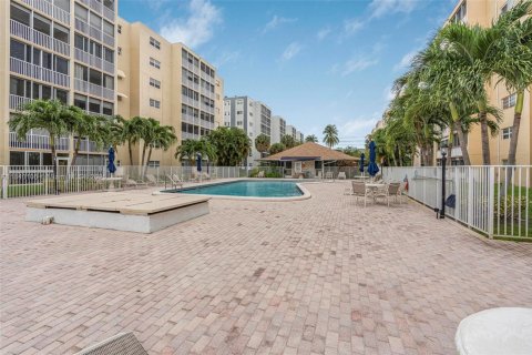 Condominio en venta en Hallandale Beach, Florida, 1 dormitorio, 78.69 m2 № 1828825 - foto 29