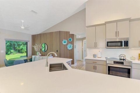 Купить виллу или дом в Сарасота, Флорида 14 комнат, 195.65м2, № 2416557 - фото 28
