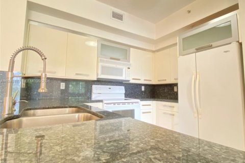 Снять в аренду кондоминиум в Мирамар, Флорида 2 спальни, 90.77м2, № 2005402 - фото 3