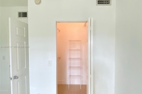 Снять в аренду кондоминиум в Мирамар, Флорида 2 спальни, 90.77м2, № 2005402 - фото 20