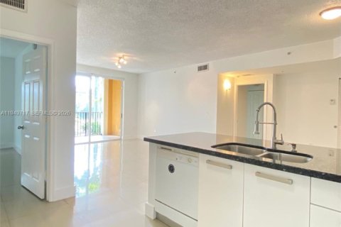 Снять в аренду кондоминиум в Мирамар, Флорида 2 спальни, 90.77м2, № 2005402 - фото 4