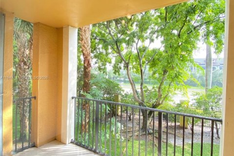 Снять в аренду кондоминиум в Мирамар, Флорида 2 спальни, 90.77м2, № 2005402 - фото 9