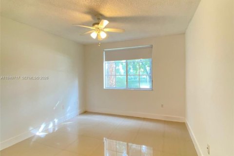 Снять в аренду кондоминиум в Мирамар, Флорида 2 спальни, 90.77м2, № 2005402 - фото 18