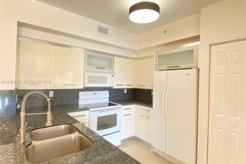 Снять в аренду кондоминиум в Мирамар, Флорида 2 спальни, 90.77м2, № 2005402 - фото 7