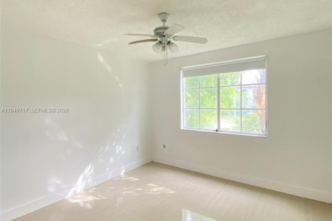 Снять в аренду кондоминиум в Мирамар, Флорида 2 спальни, 90.77м2, № 2005402 - фото 21