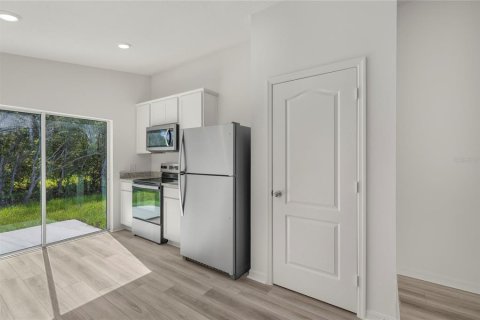 House in Poinciana, Florida 2 bedrooms, 95.88 sq.m. № 1822450 - photo 4